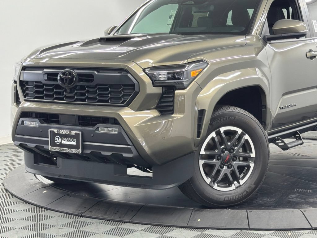 New 2026 Toyota Tacoma TRD Sport w/ TRD Sport Premium Package AWD/4WD image 9