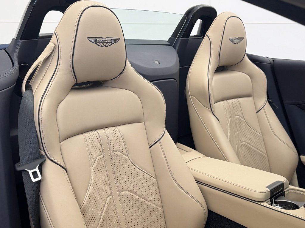 New 2026 Aston Martin V8 Vantage Roadster image 22