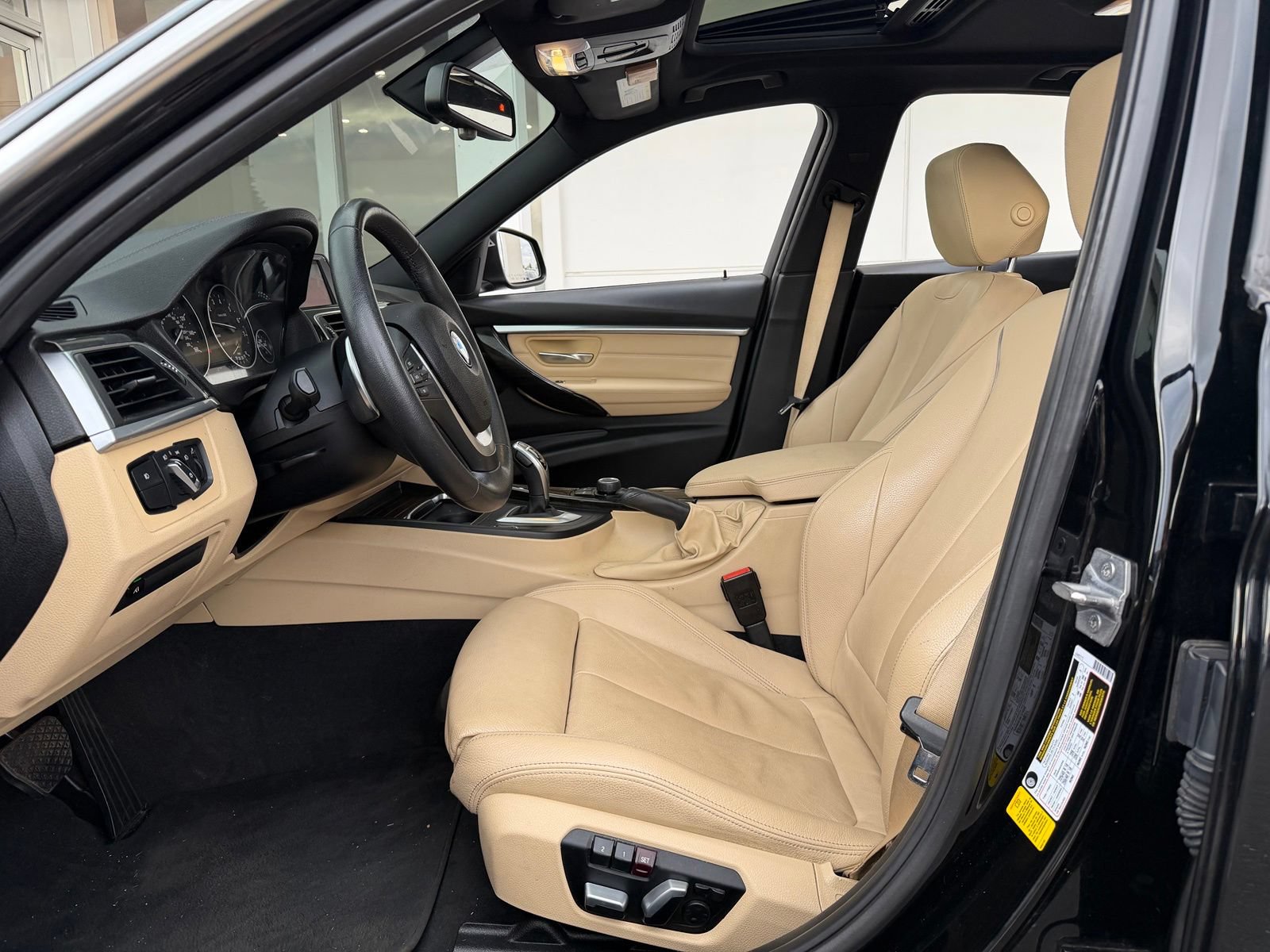 Used 2018 BMW 330i Sedan RWD image 15