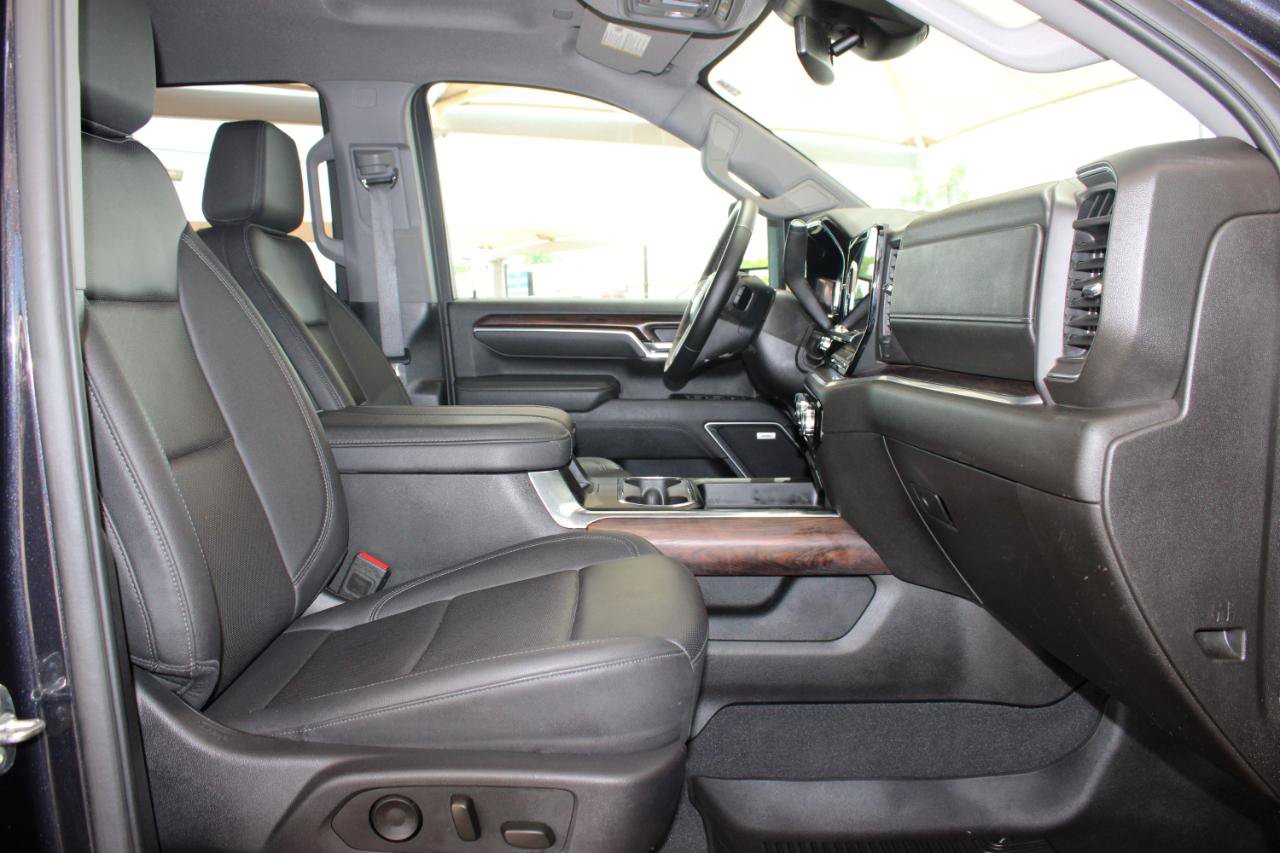 Used 2025 GMC Sierra 3500 SLT w/ SLT Convenience Package AWD/4WD image 18