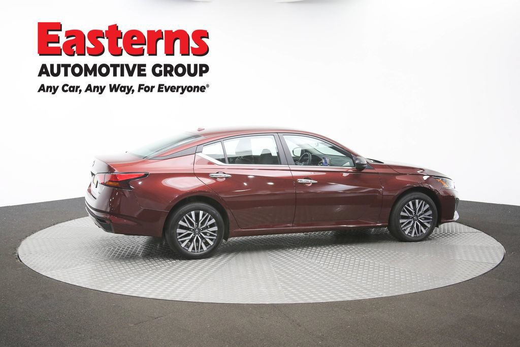 Used 2025 Nissan Altima 2.5 SV AWD/4WD image 39