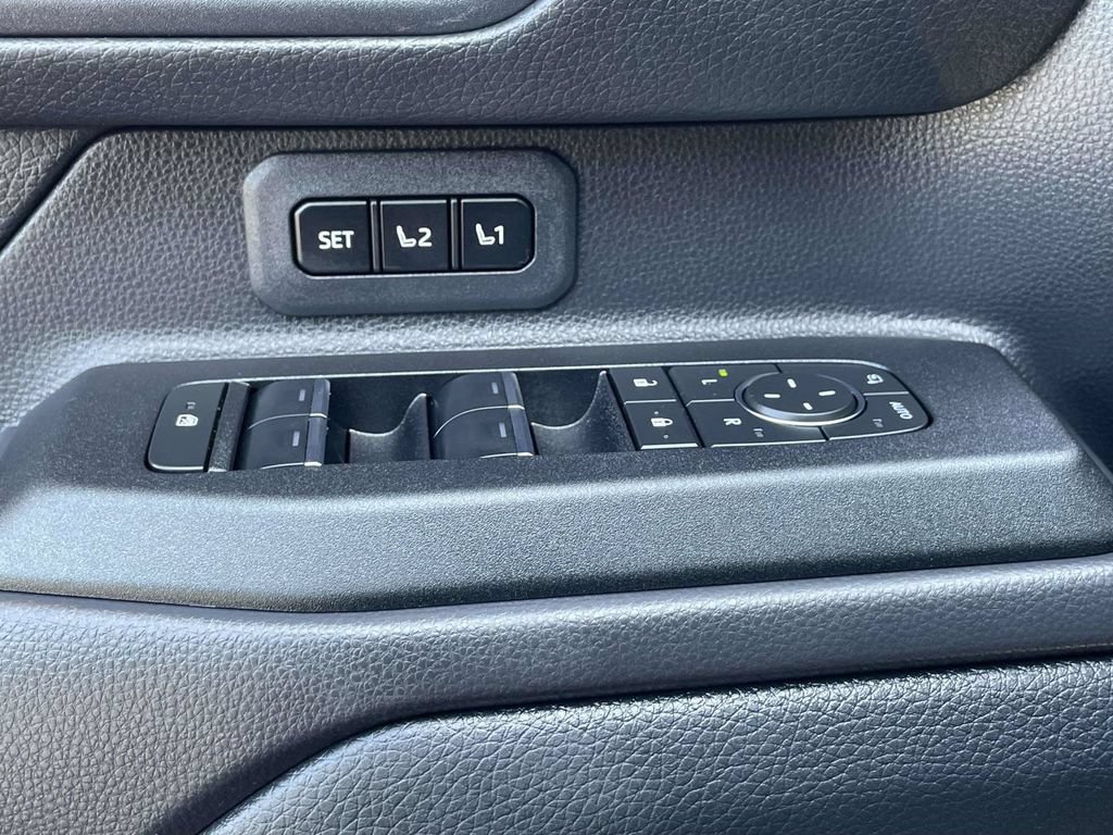 Used 2025 Toyota Land Cruiser w/ Premium Package AWD/4WD image 28