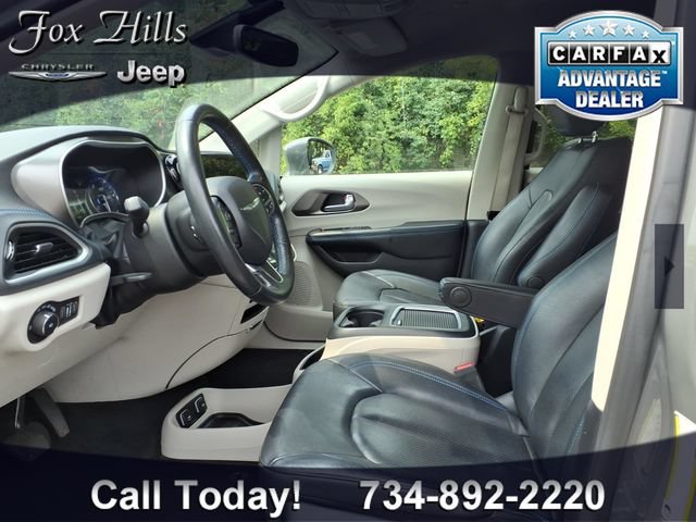 Used 2021 Chrysler Pacifica Touring-L FWD image 15