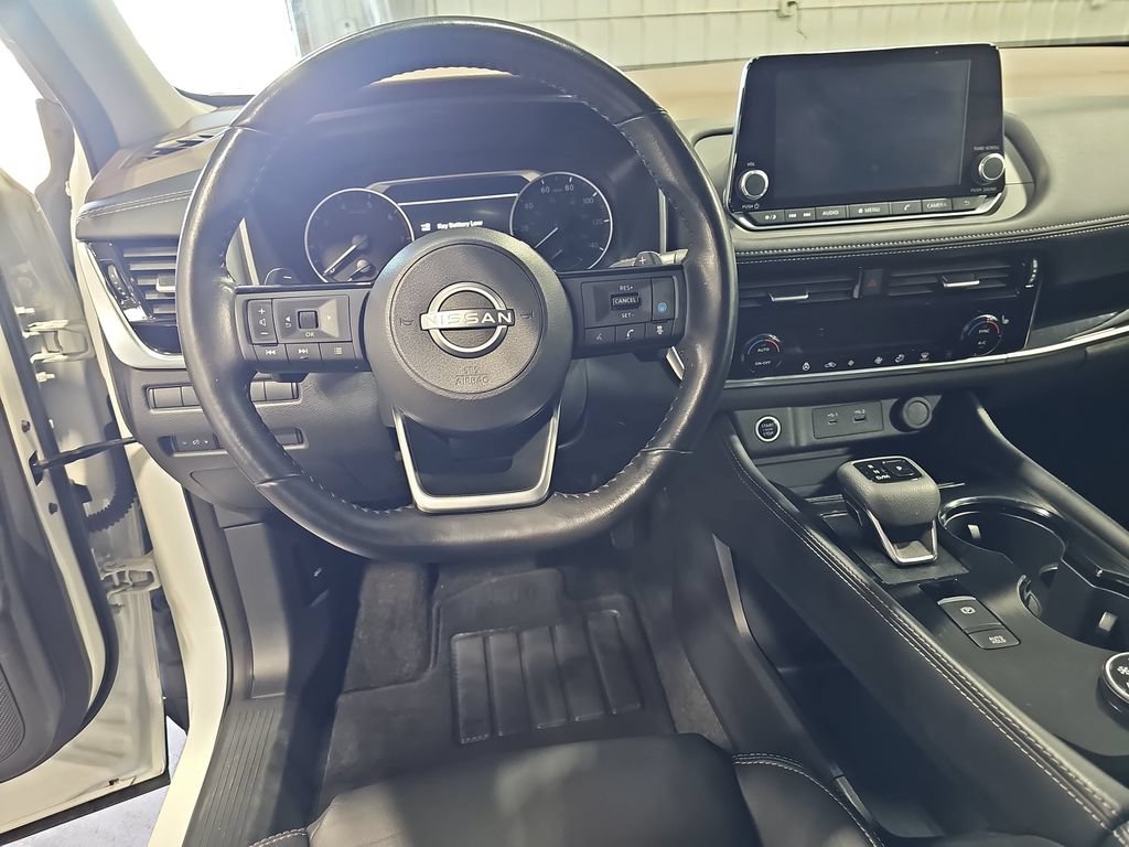 Used 2023 Nissan Rogue SL AWD/4WD image 16