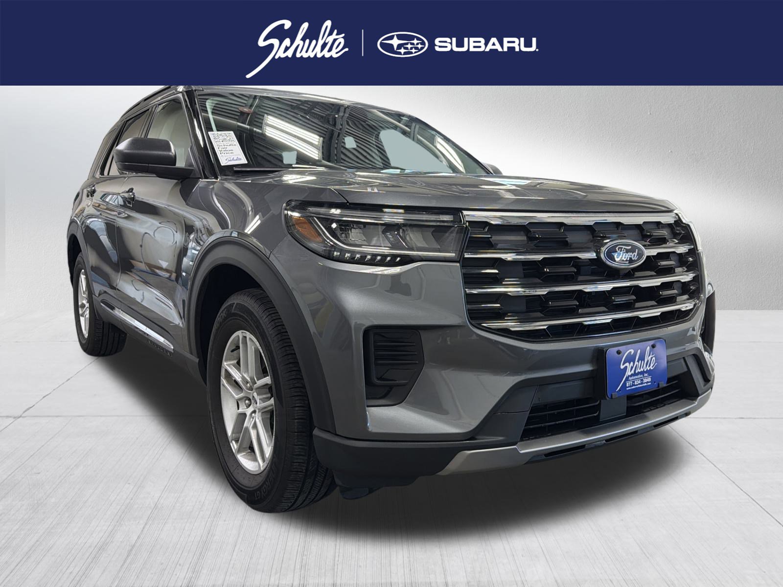 Used 2025 Ford Explorer Active image 1