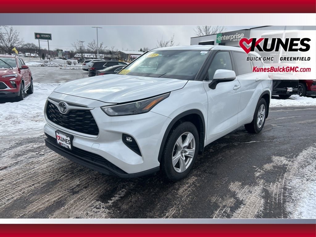 Used 2023 Toyota Highlander LE image 11