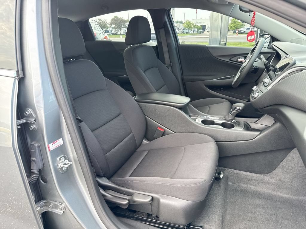 Used 2024 Chevrolet Malibu LS FWD image 25
