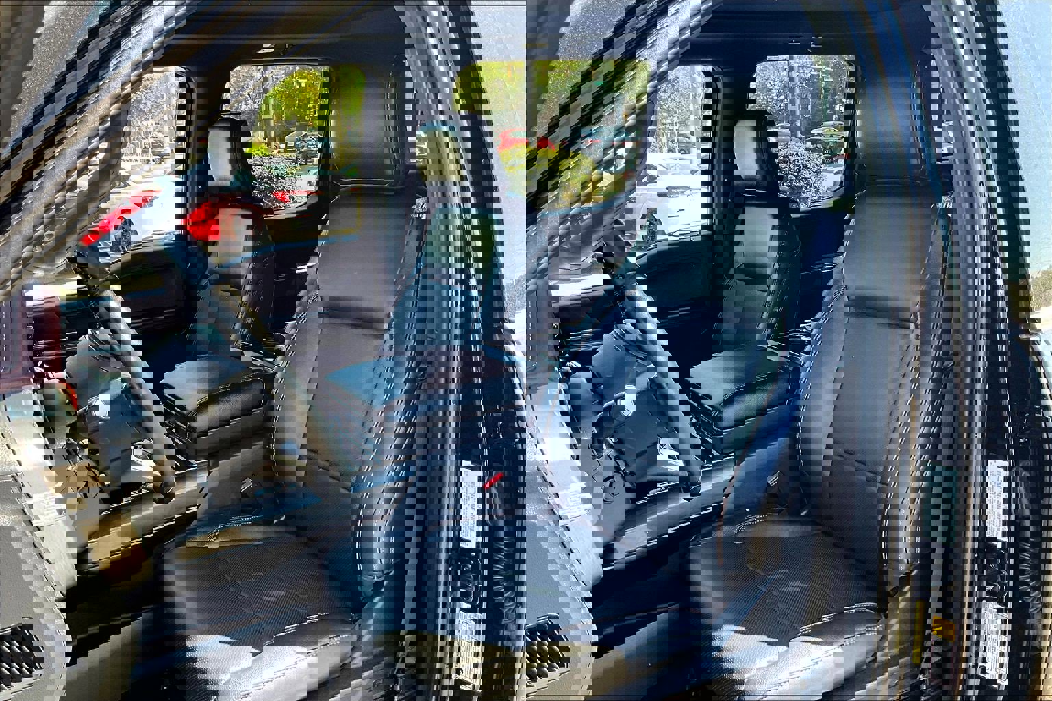 Used 2023 Ford F150 Lariat w/ Equipment Group 502A High image 27