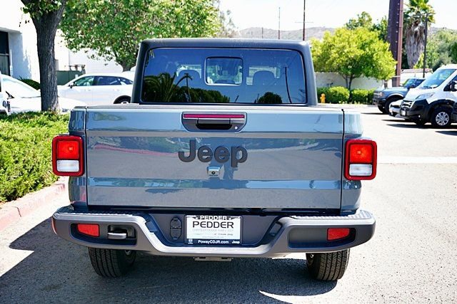 New 2025 Jeep Gladiator Sport S image 10
