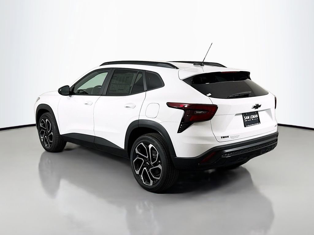 New 2026 Chevrolet Trax RS w/ Sunroof Package FWD image 5