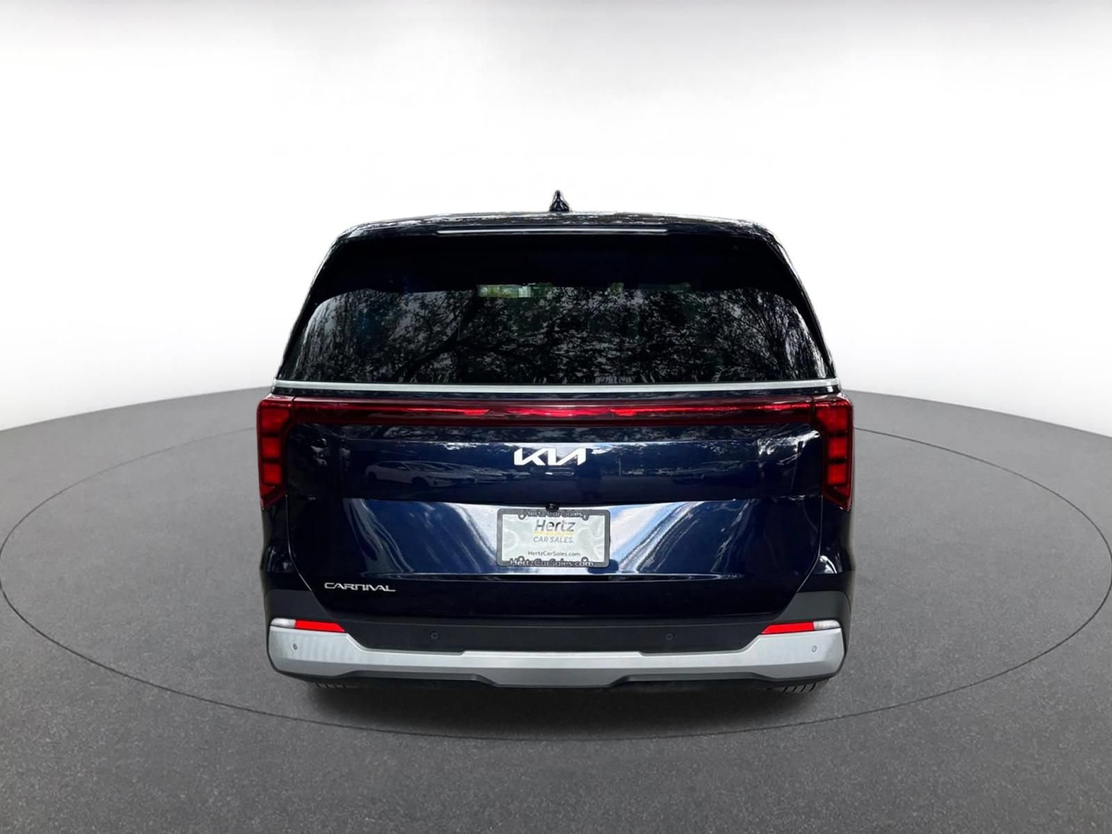 Used 2026 Kia Carnival FWD image 6