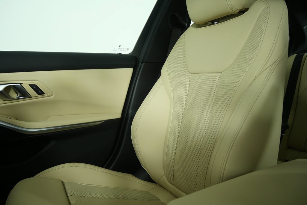Used 2026 BMW 330i Sedan w/ Convenience Package RWD image 25