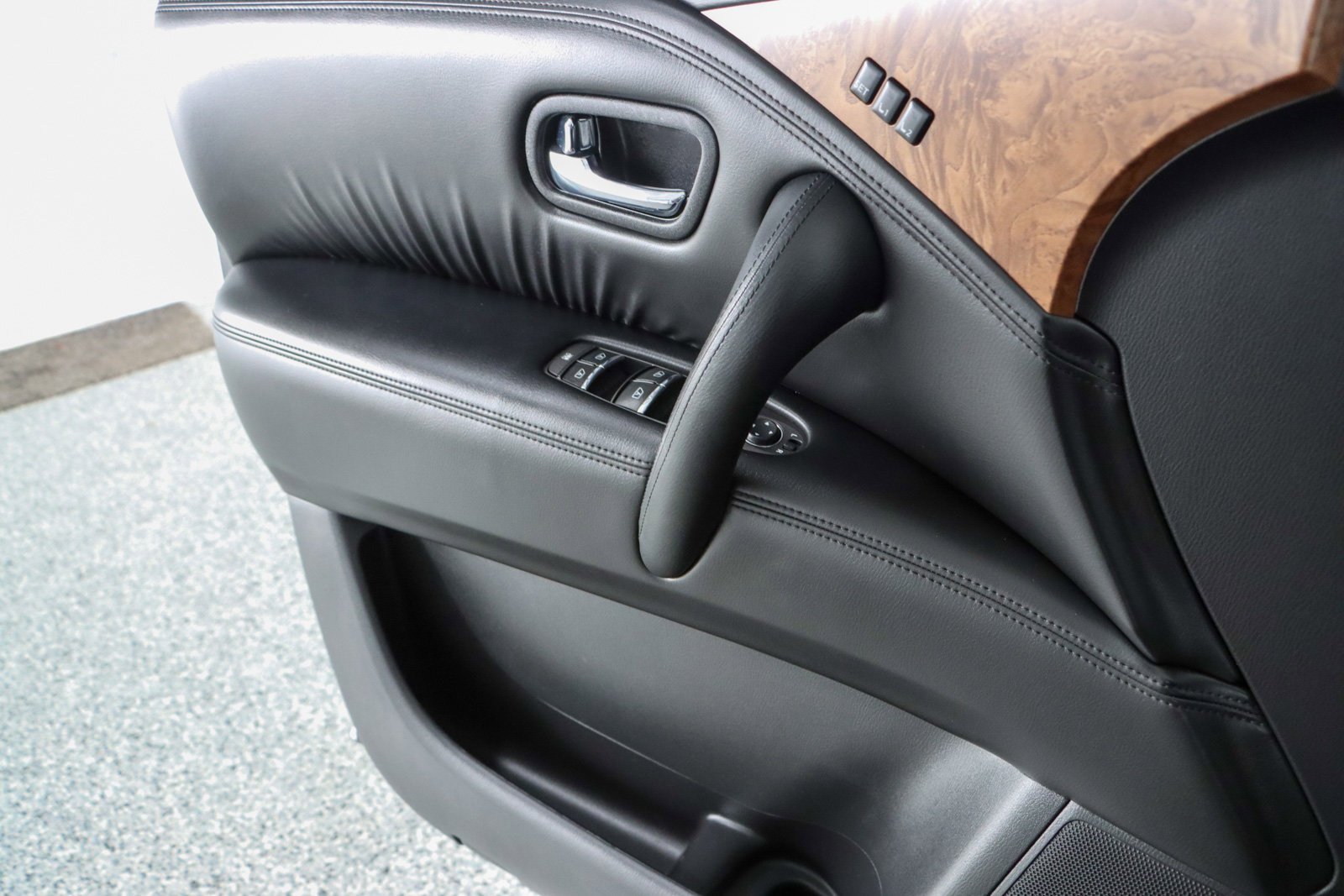 Used 2022 Nissan Armada SL image 23