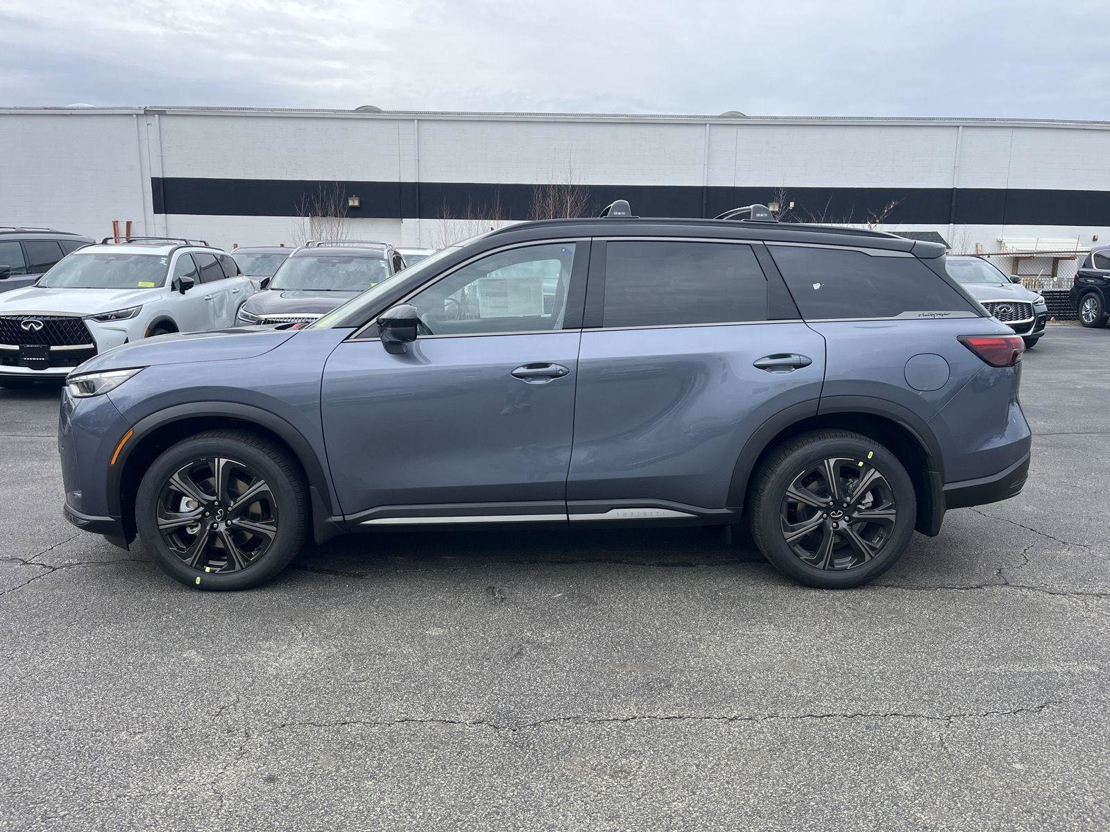 New 2026 INFINITI QX60 Autograph w/ Dark Cargo Package image 6