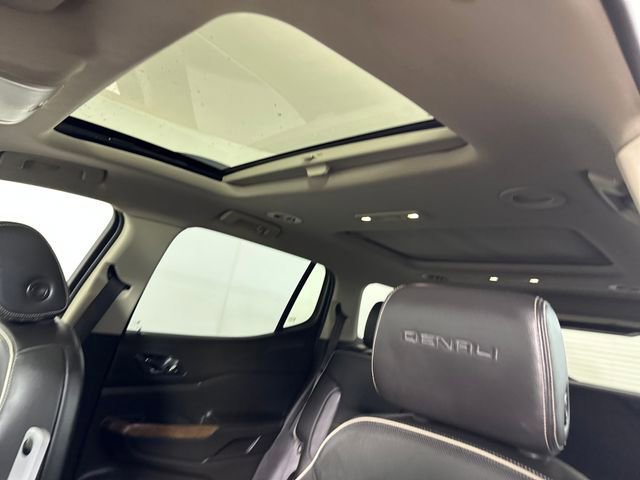 Used 2019 GMC Acadia Denali AWD/4WD image 12