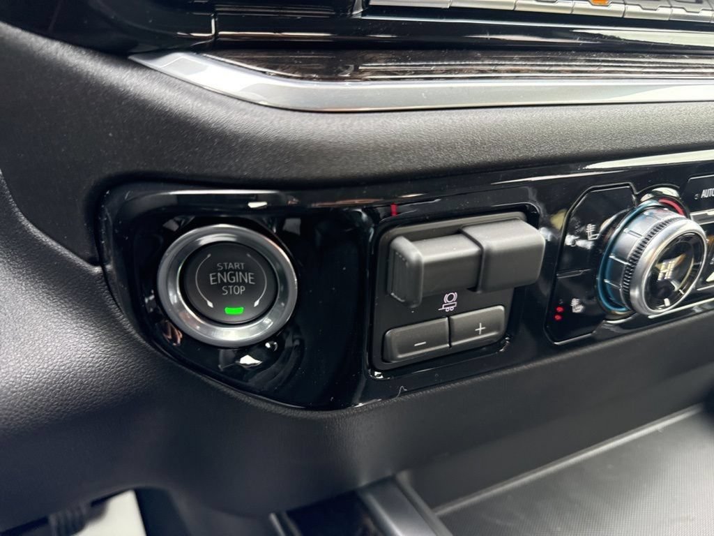 New 2026 GMC Sierra 1500 Elevation w/ Elevation Premium Package AWD/4WD image 31