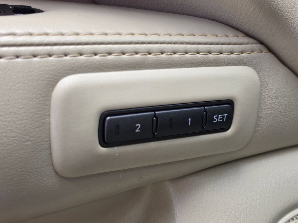 Used 2014 INFINITI QX60 Luxe w/ Premium Plus Package AWD/4WD image 12