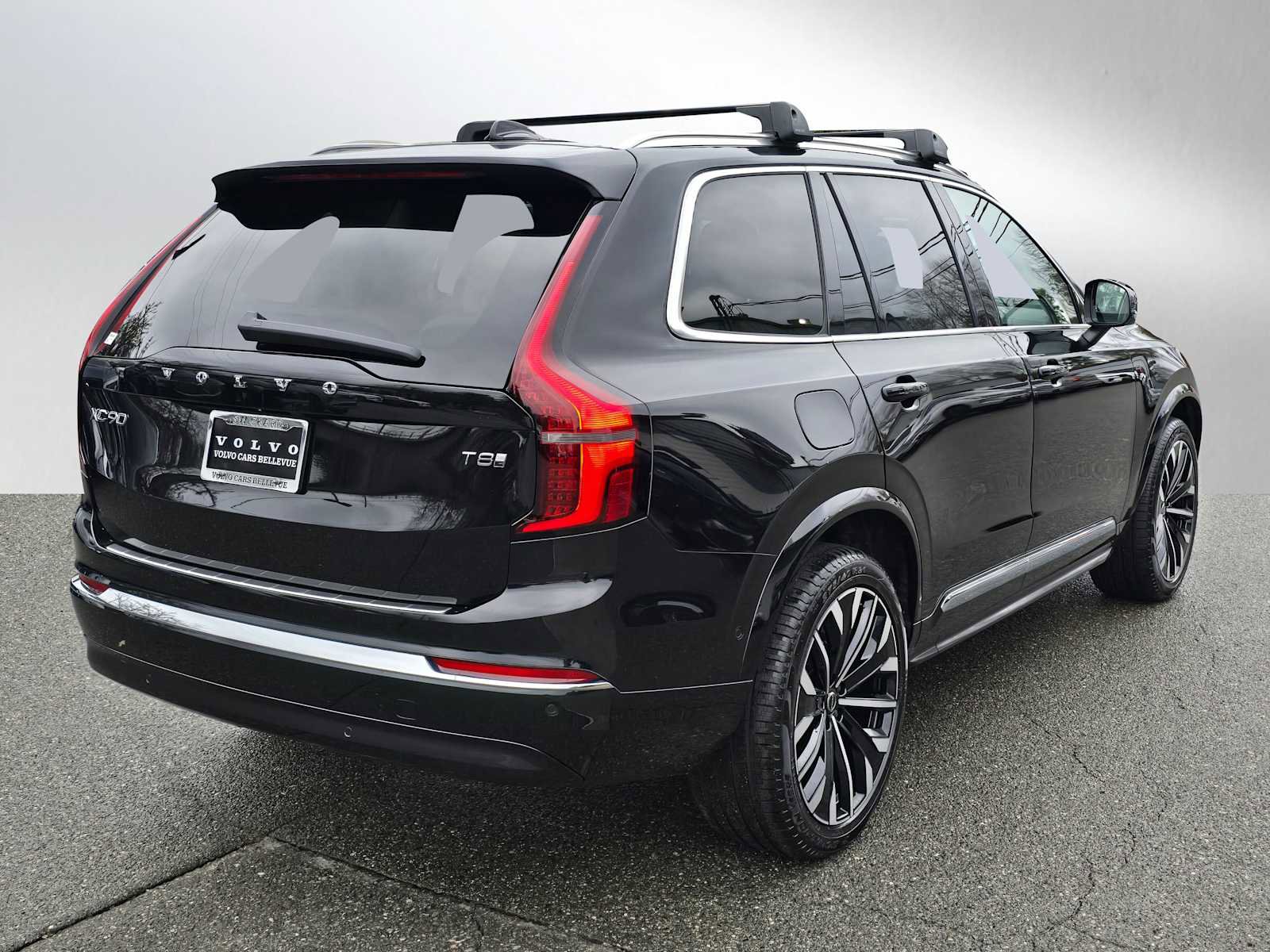 New 2026 Volvo XC90 T8 Ultra w/ Lounge Package image 3