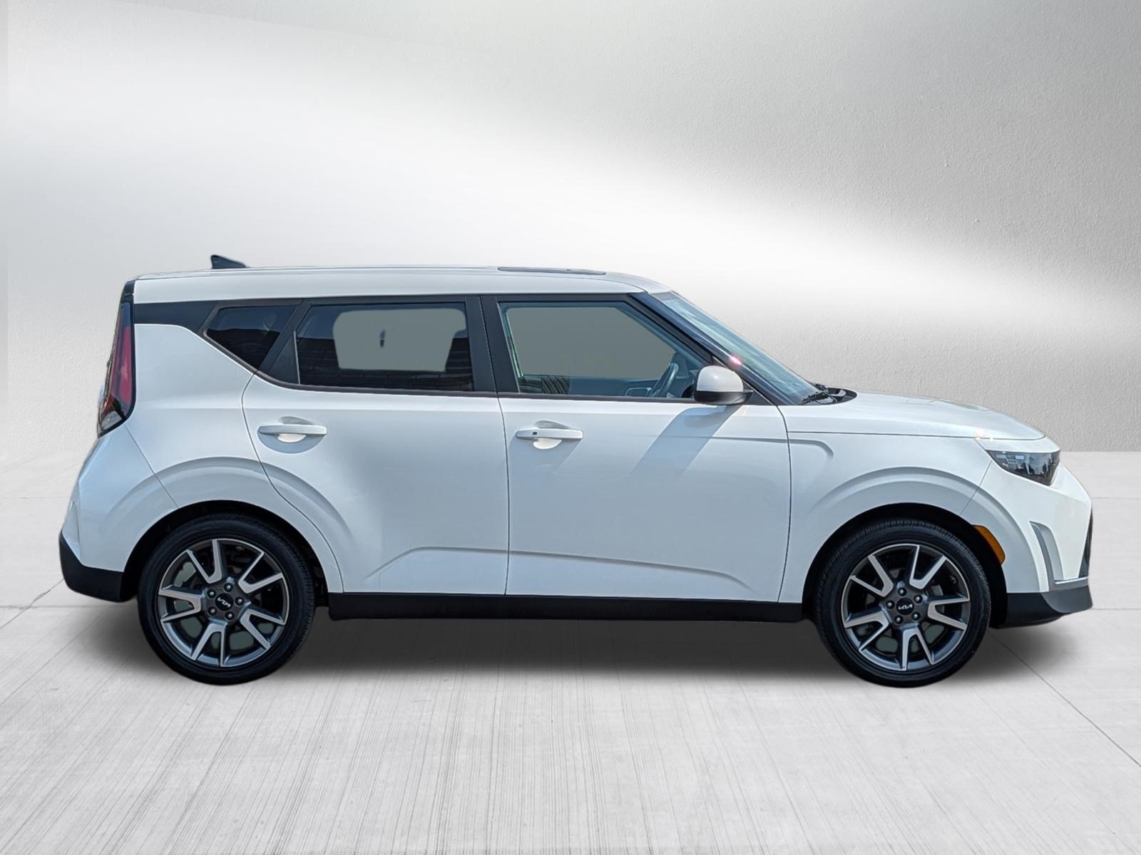 Certified 2024 Kia Soul EX w/ Option Group 015 FWD image 8