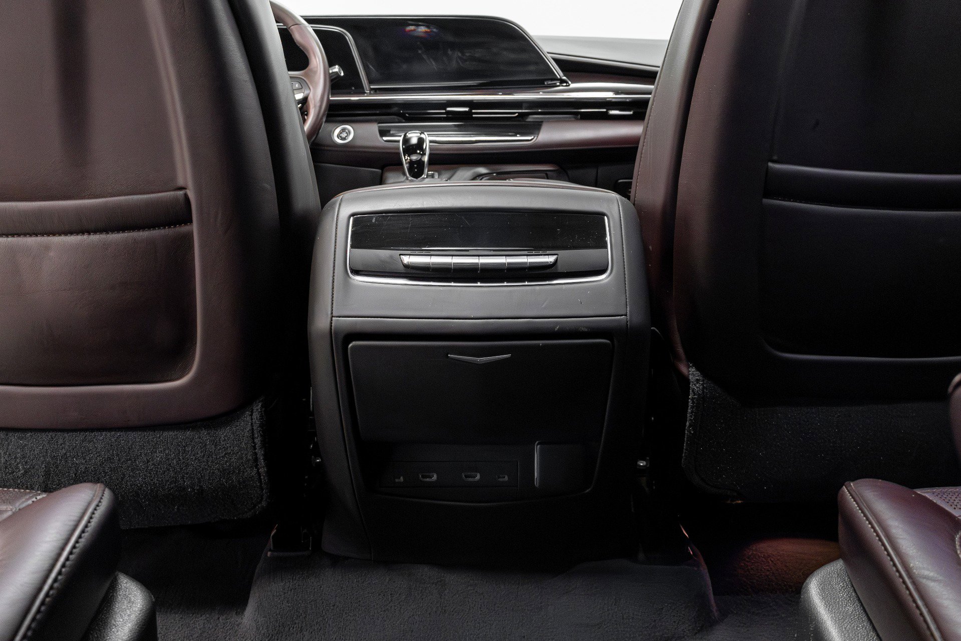 Used 2021 Cadillac Escalade ESV Premium Luxury Platinum w/ Heavy-Duty Trailer Package image 25