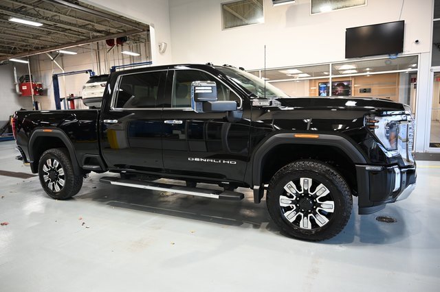 New 2026 GMC Sierra 2500 Denali w/ Denali Reserve Package image 4