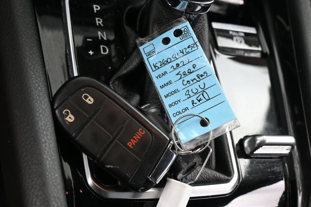 Used 2022 Jeep Compass Latitude AWD/4WD image 24