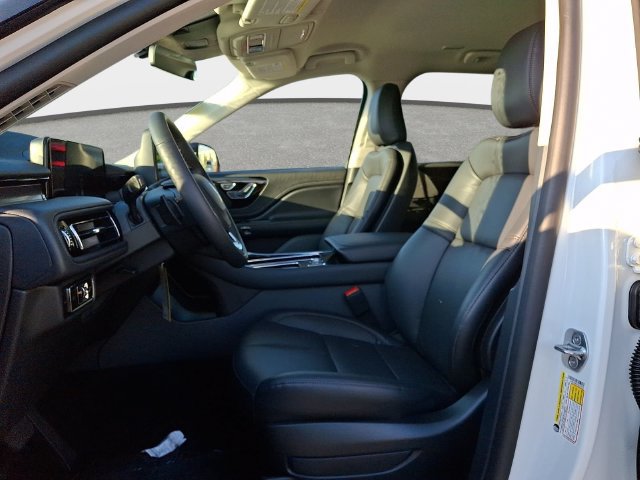 New 2026 Lincoln Aviator AWD image 11