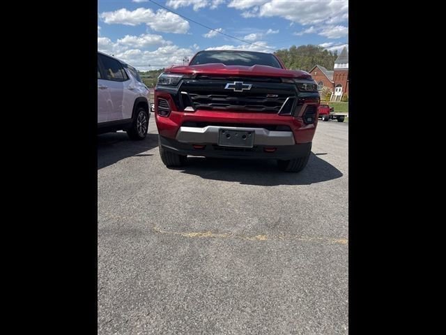 Used 2024 Chevrolet Colorado Z71 w/ Z71 Convenience Package 2 AWD/4WD image 18