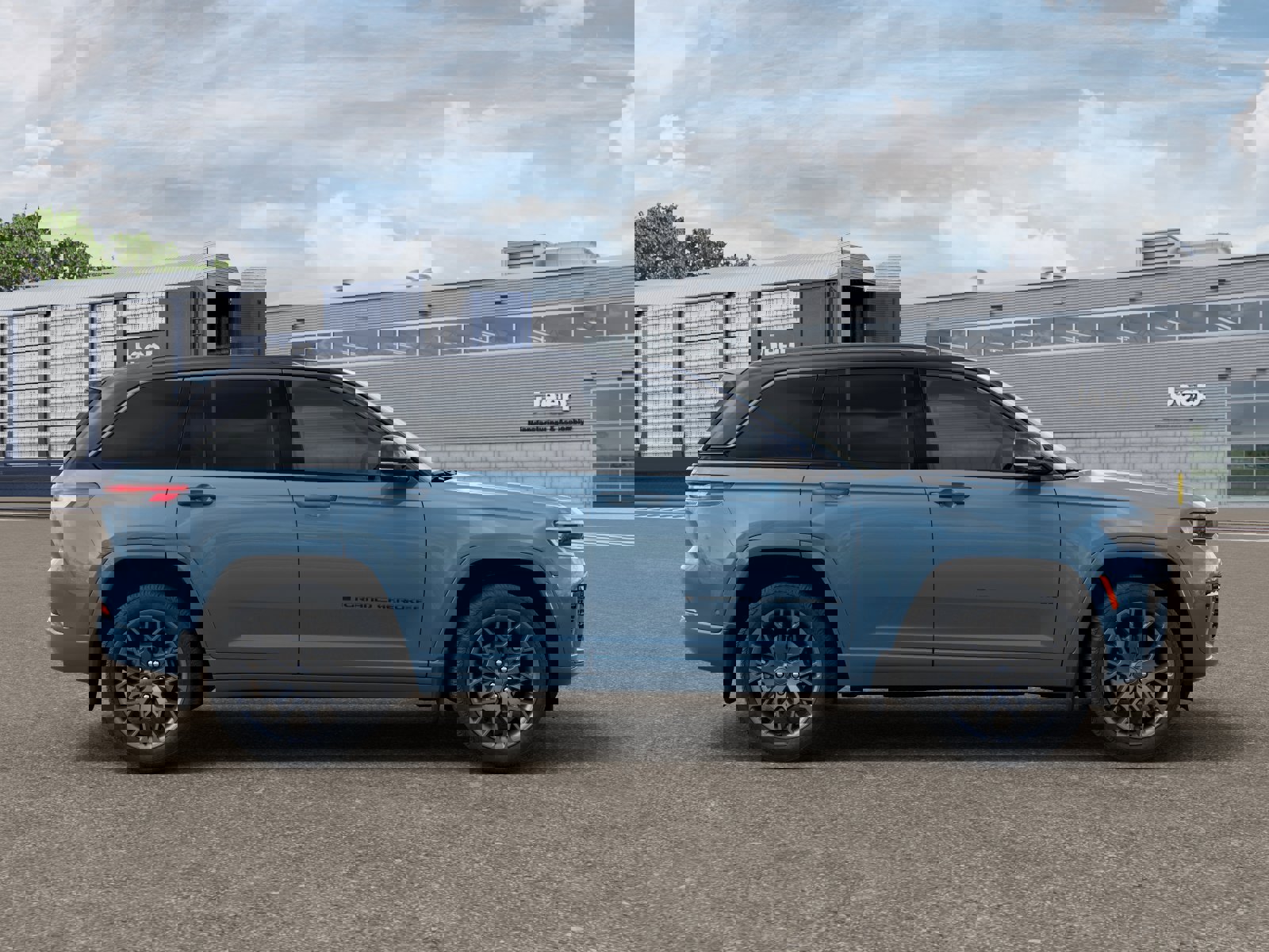 New 2026 Jeep Grand Cherokee Summit image 12