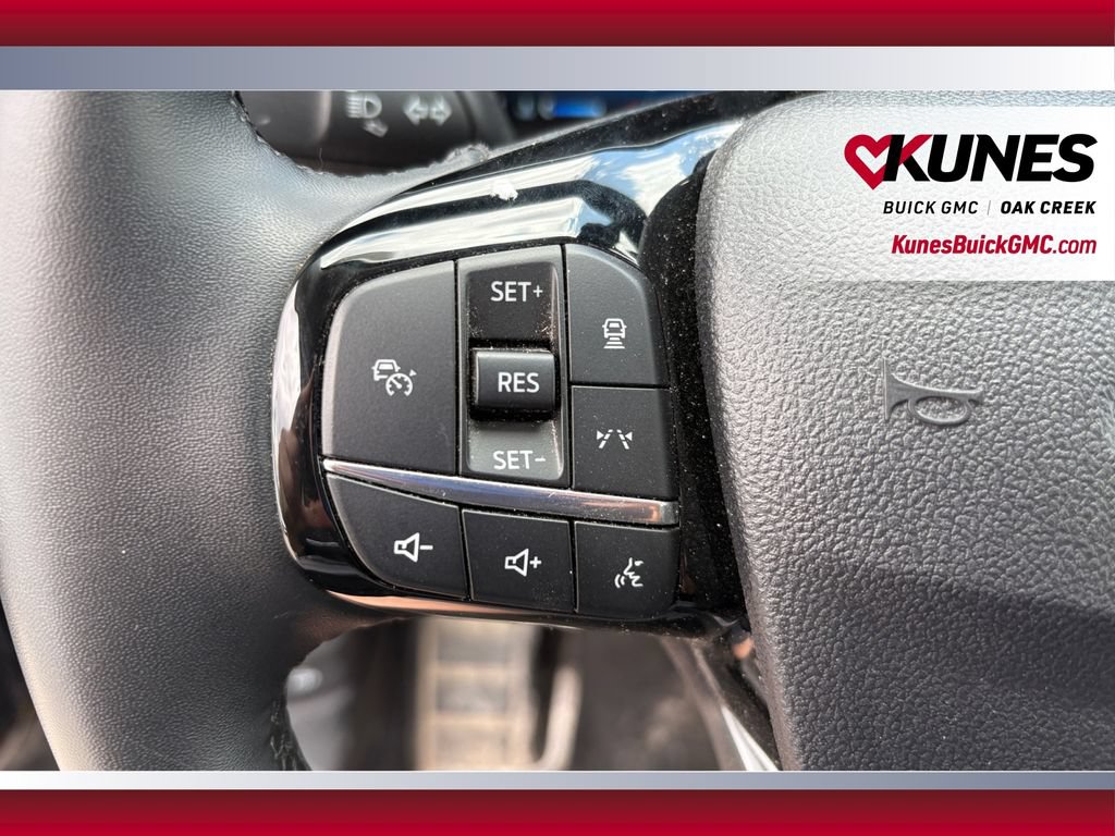 Used 2025 Ford Escape Platinum AWD/4WD image 17