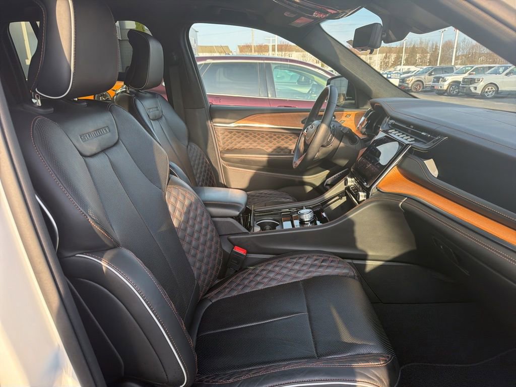 Used 2022 Jeep Grand Cherokee Summit image 39