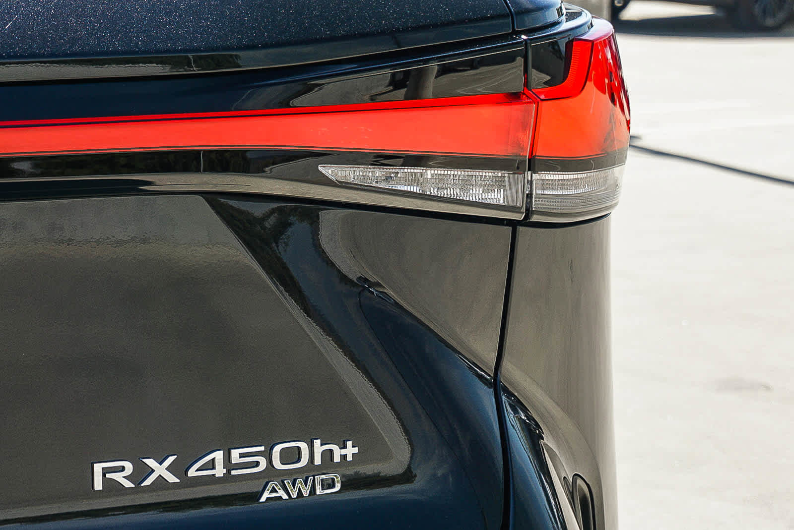 New 2026 Lexus RX 450h AWD image 17