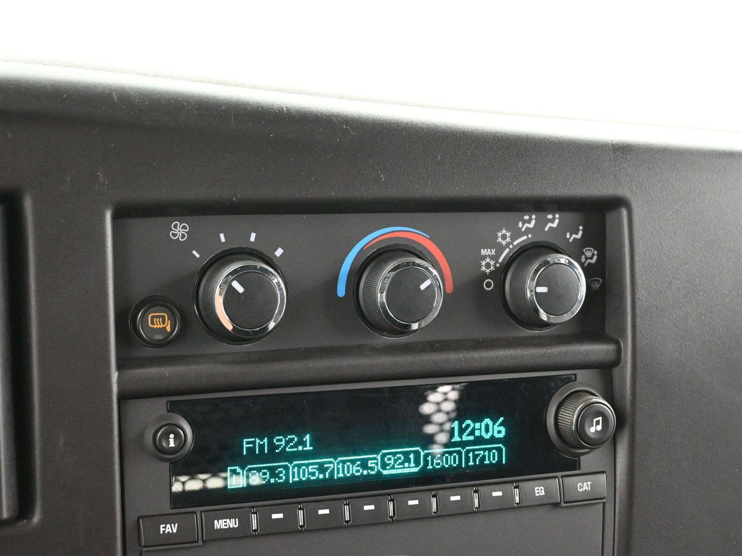 Used 2024 GMC Savana 2500 w/ Driver Convenience Package image 18