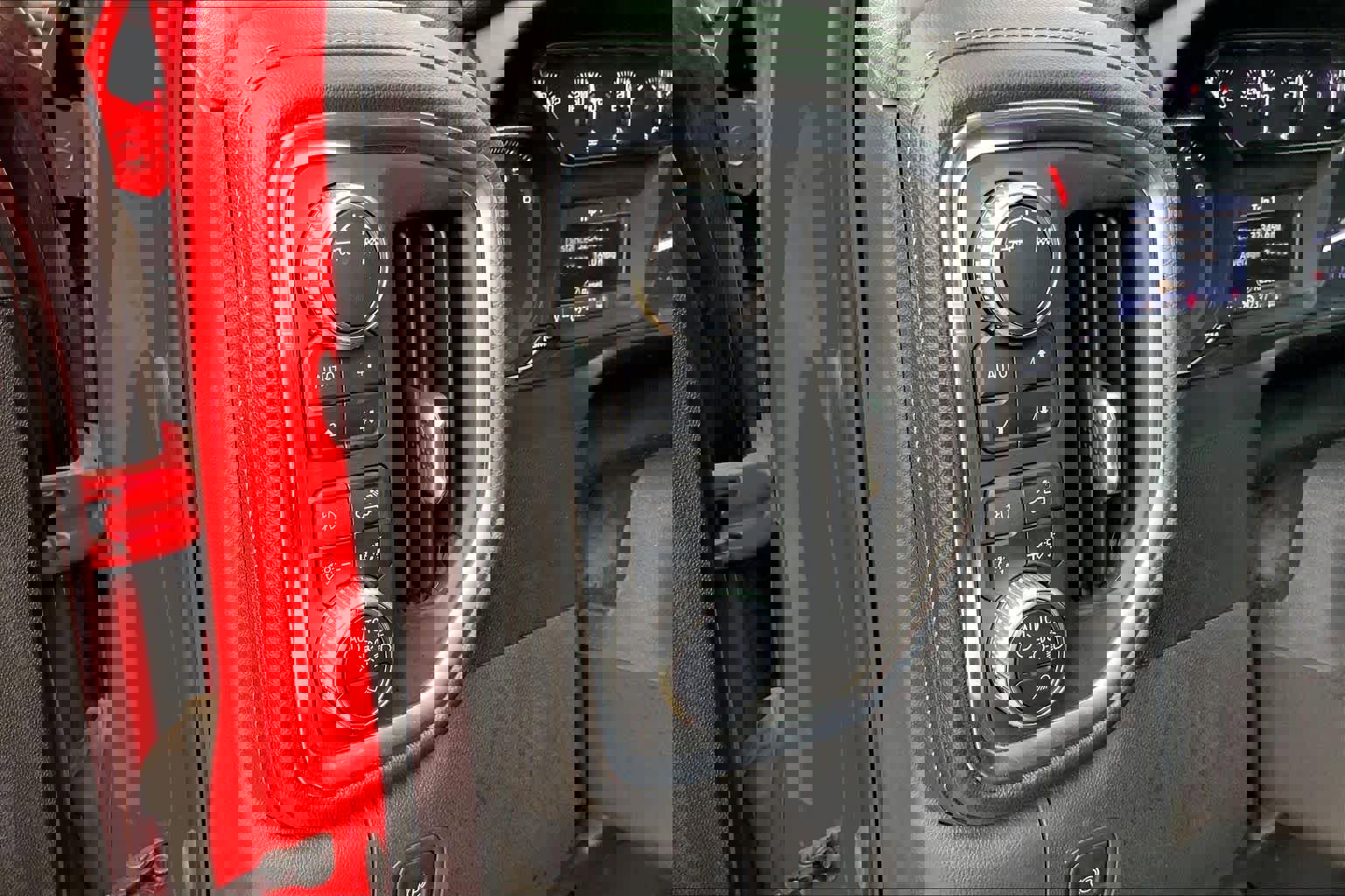 Used 2019 GMC Sierra 1500 SLT image 36