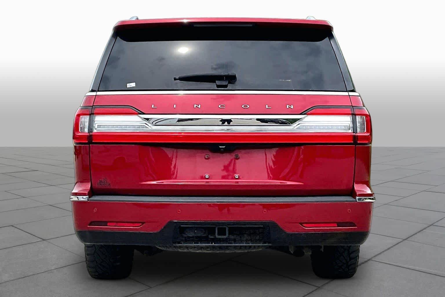 Used 2020 Lincoln Navigator L Reserve w/ Luxury Package AWD/4WD image 5
