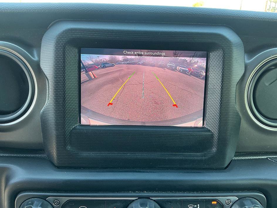 Used 2023 Jeep Wrangler Sport S image 18