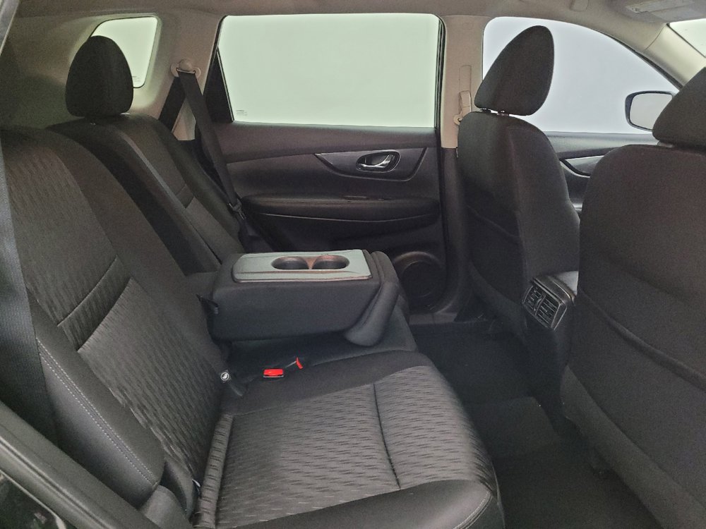 Used 2019 Nissan Rogue SV AWD/4WD image 19