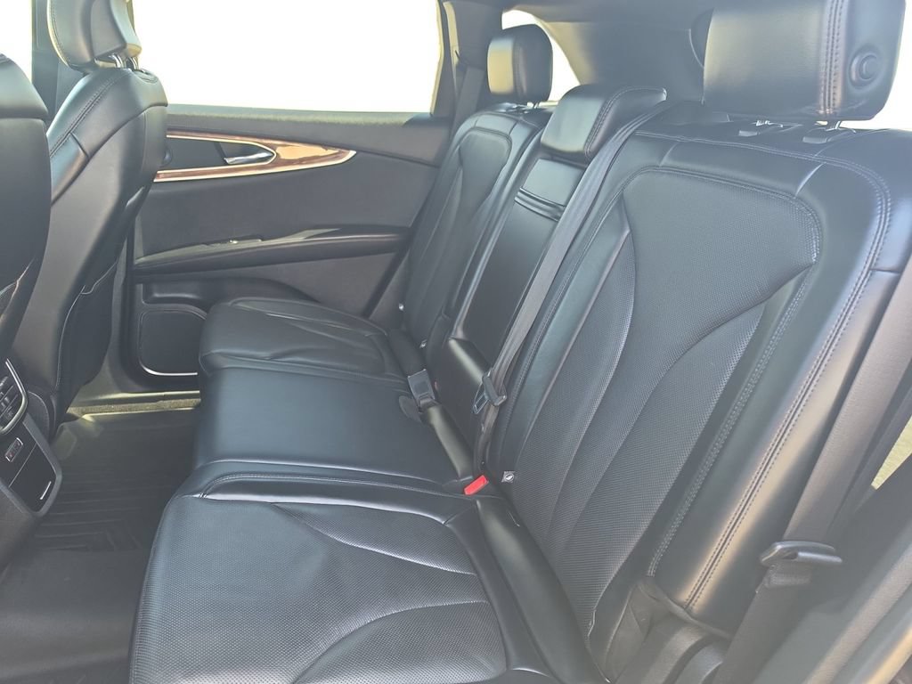 Used 2019 Lincoln Nautilus Reserve AWD/4WD image 16