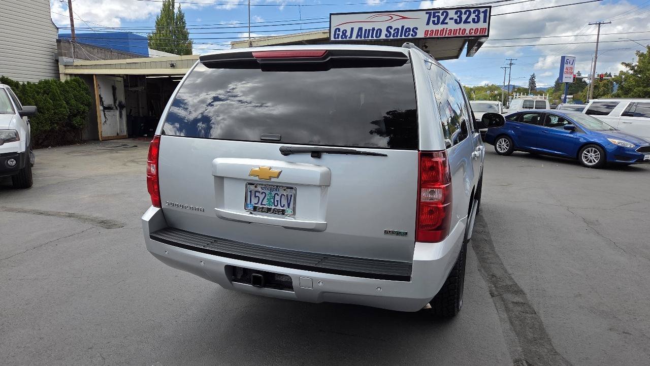 Used 2012 Chevrolet Suburban LT w/ Luxury Package AWD/4WD image 9