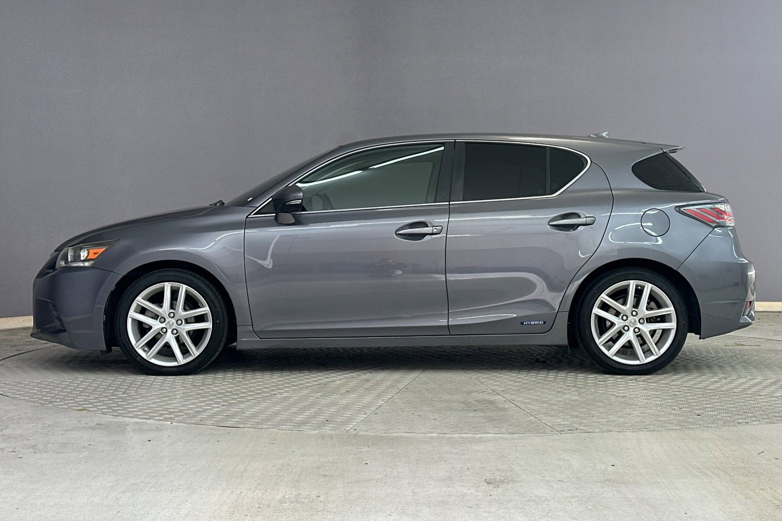 Used 2014 Lexus CT 200h image 2