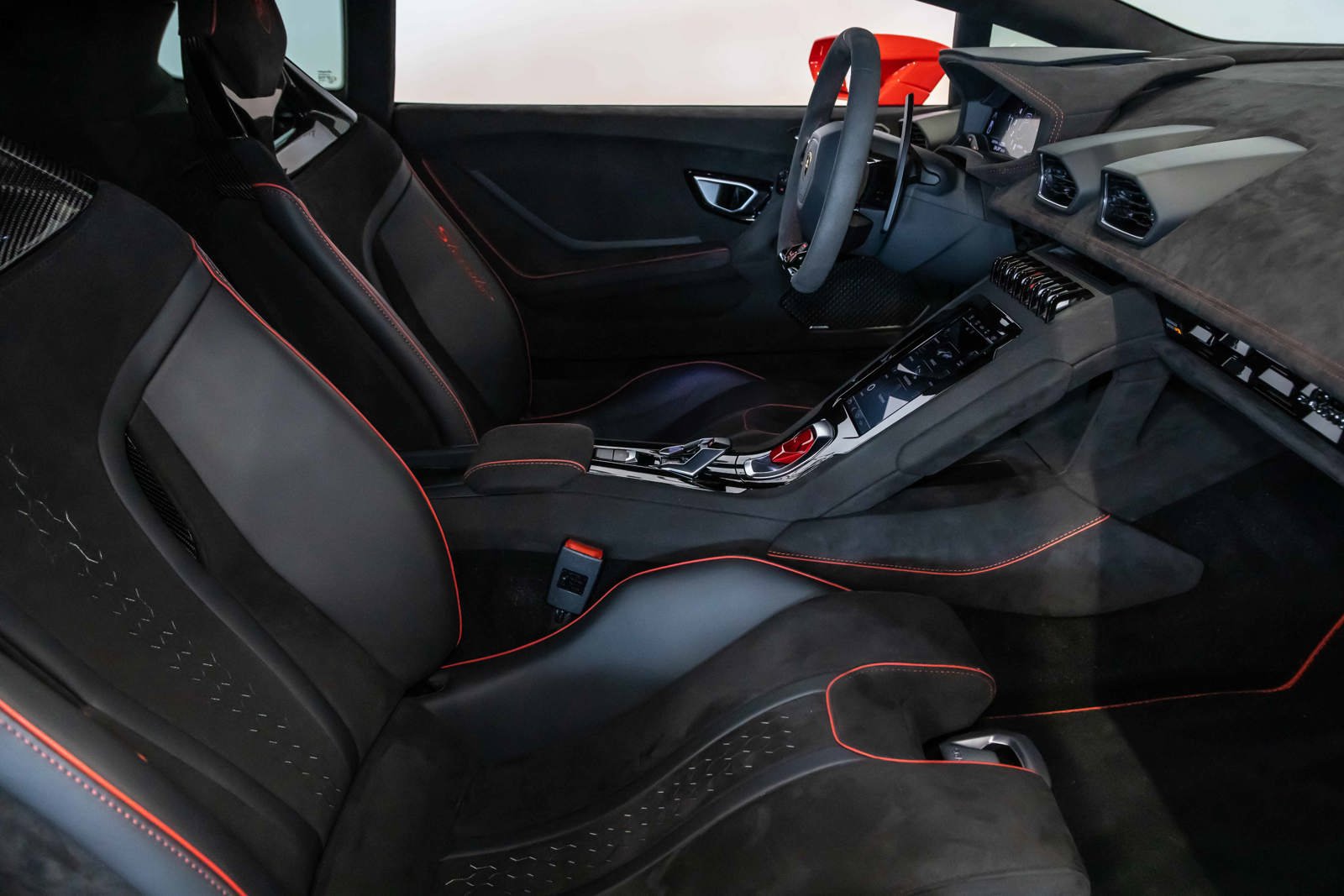 Used 2024 Lamborghini Huracan Sterrato AWD/4WD image 35