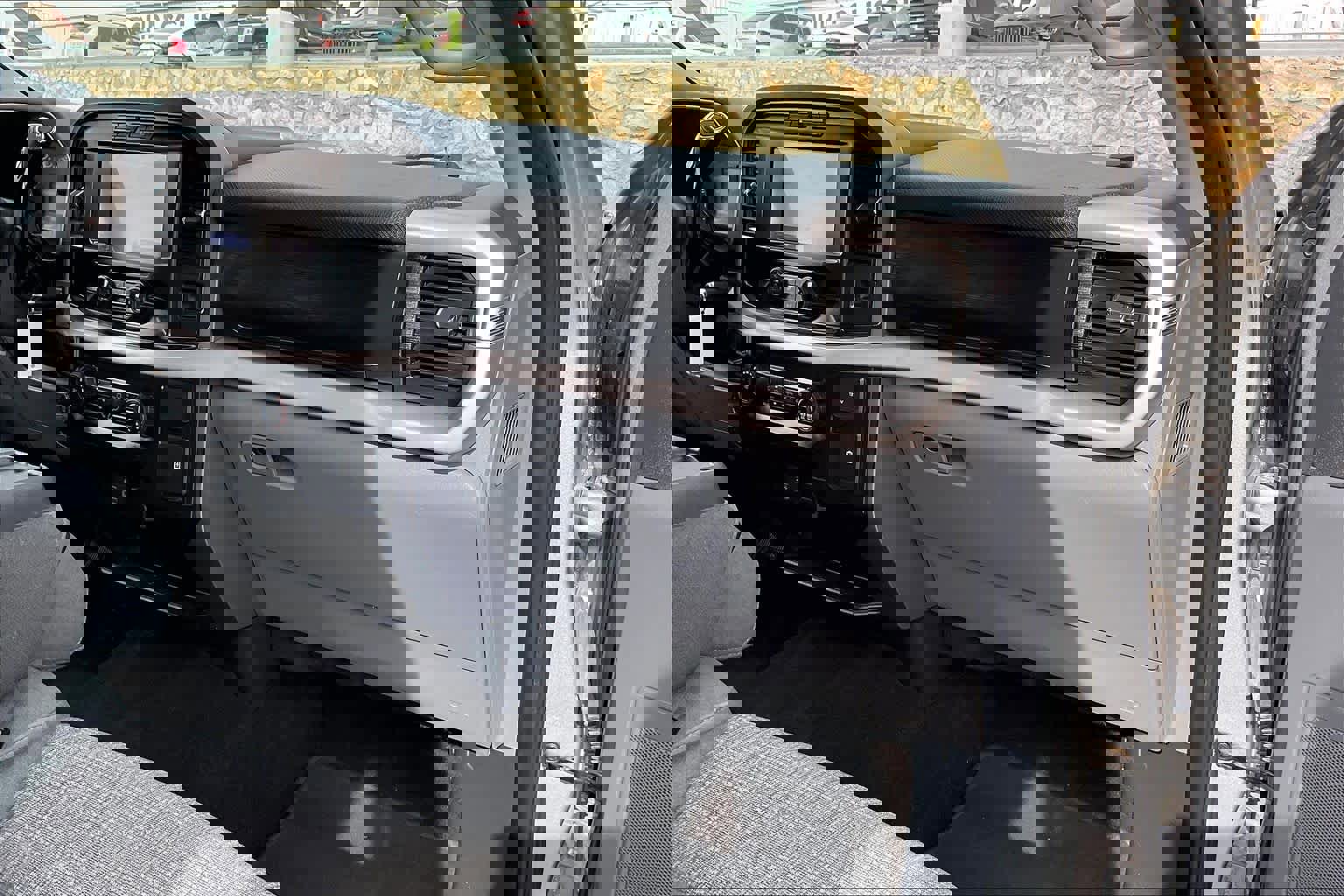 Used 2023 Ford F150 XLT image 18