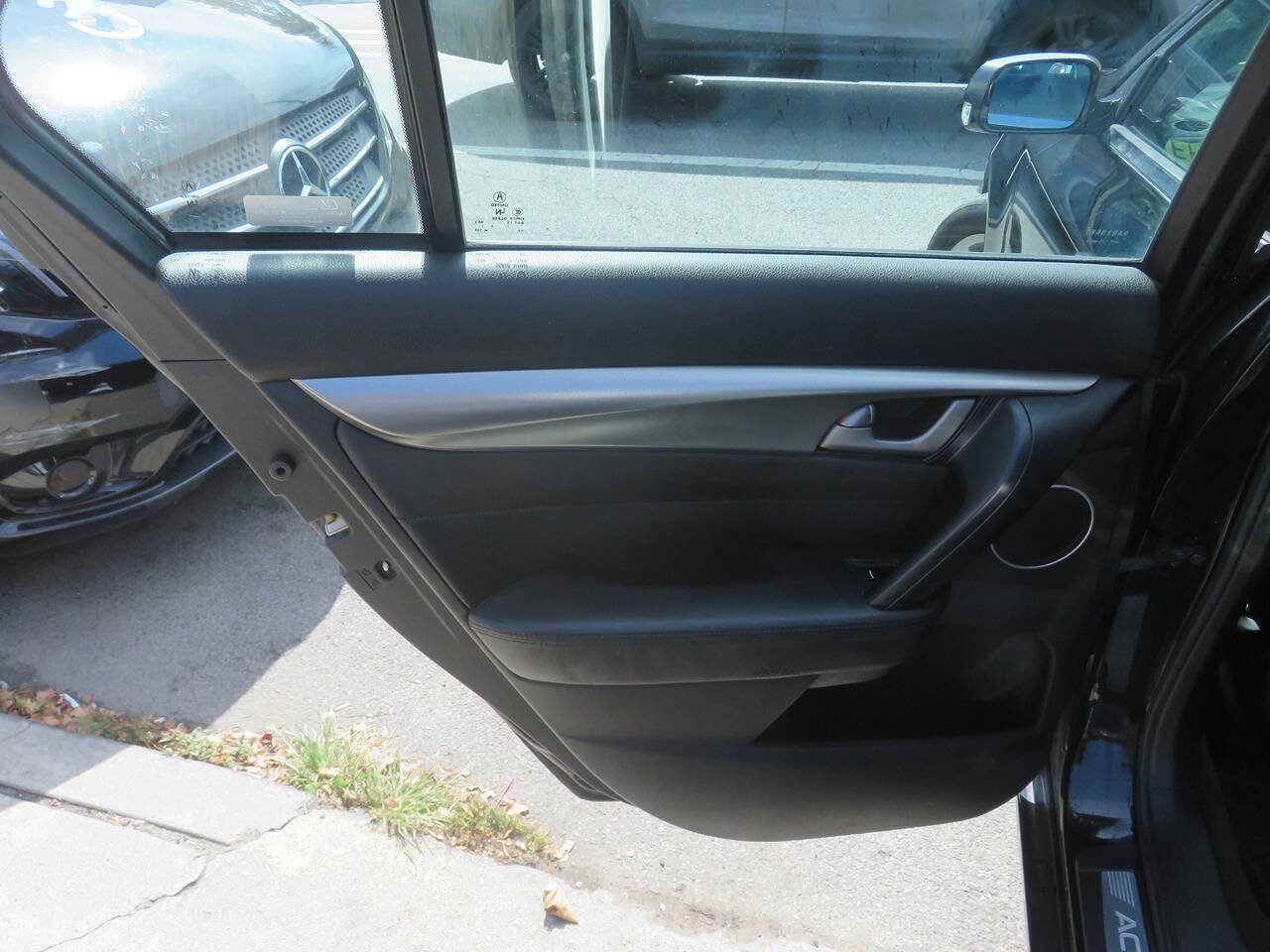 Used 2009 Acura TL w/ Technology Package FWD image 29