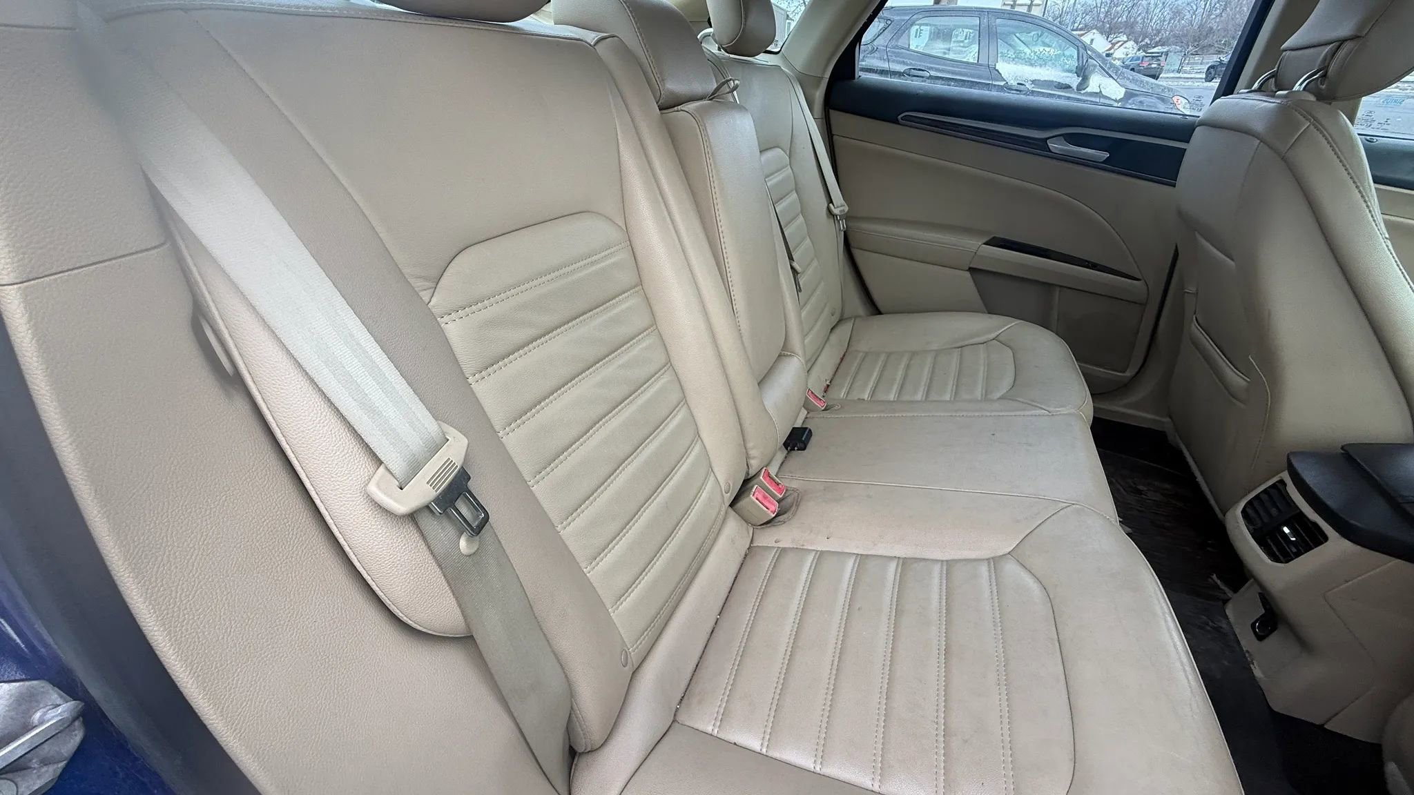 Used 2014 Ford Fusion SE w/ Equipment Group 202A image 4