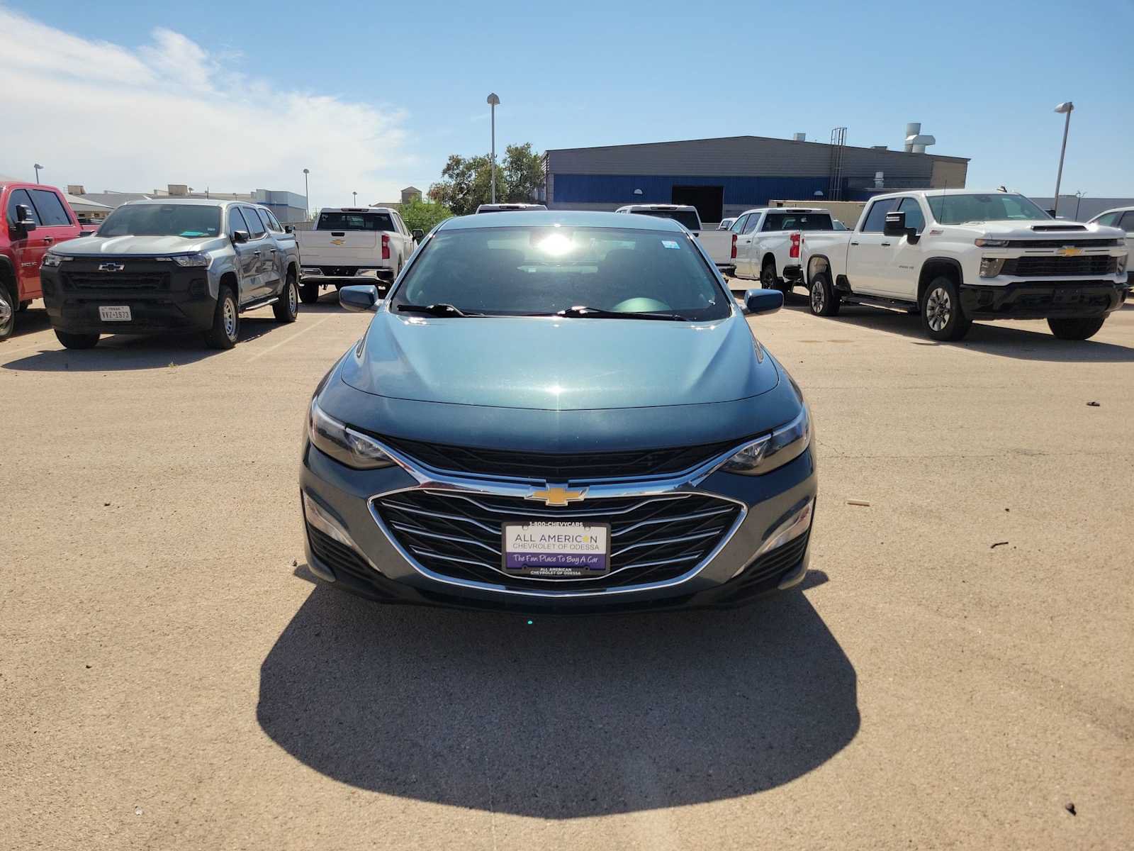 Used 2024 Chevrolet Malibu LT FWD image 3