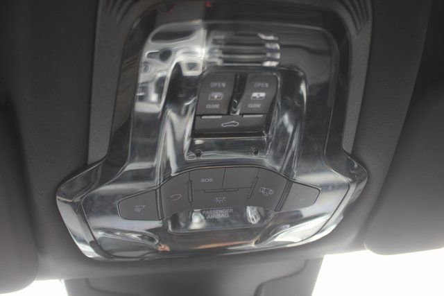 Used 2023 Alfa Romeo Stelvio Veloce image 13