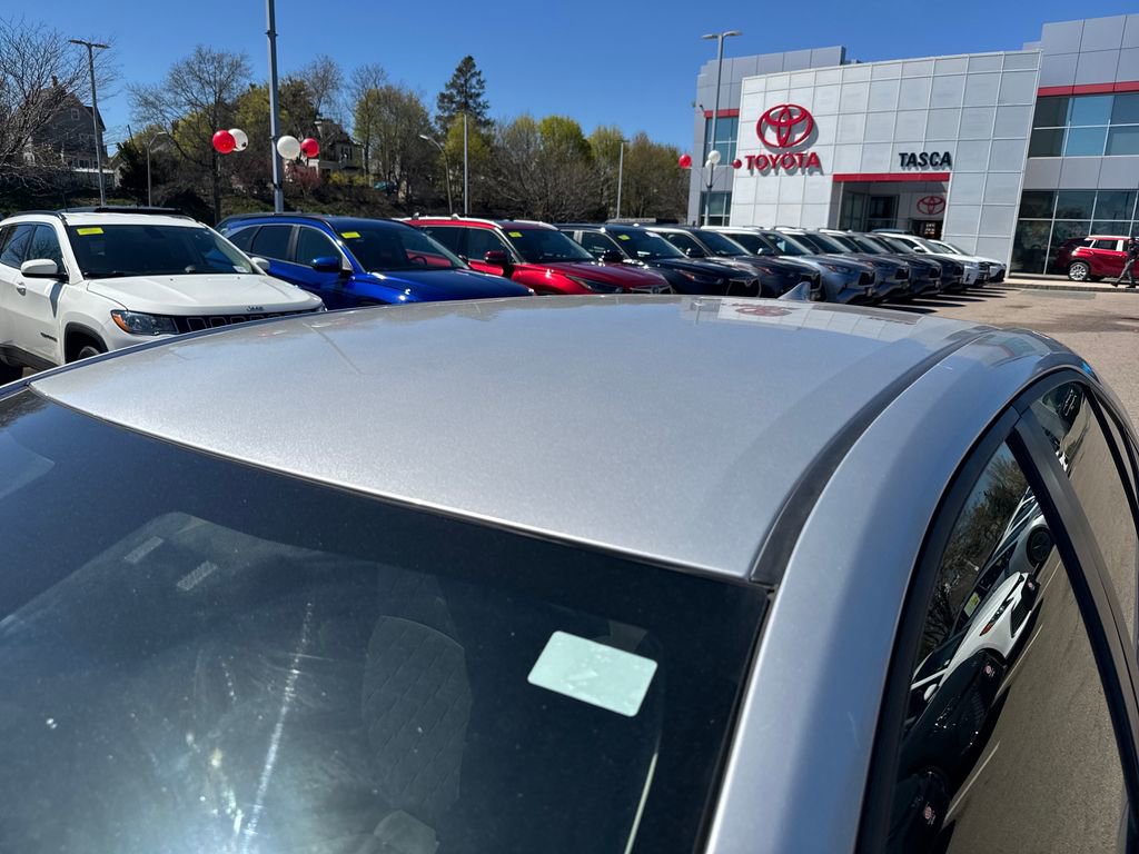 Used 2025 Toyota Corolla LE AWD/4WD image 45