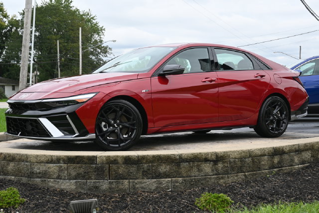 Used 2025 Hyundai Elantra N Line FWD image 1