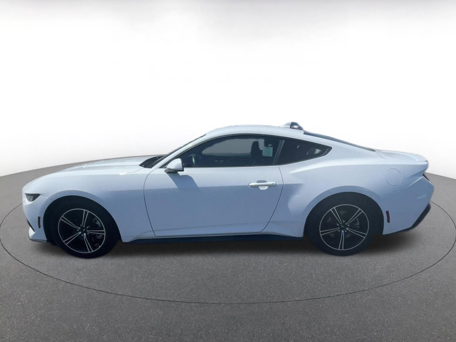 Used 2024 Ford Mustang Premium image 9