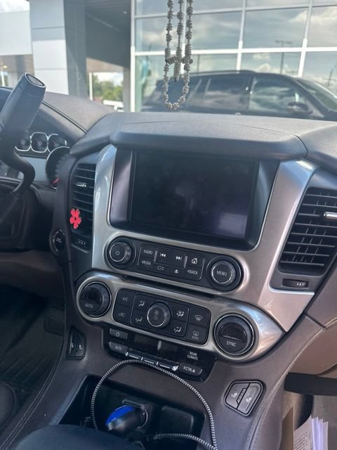 Used 2018 Chevrolet Suburban LT w/ Texas Edition Package RWD image 10